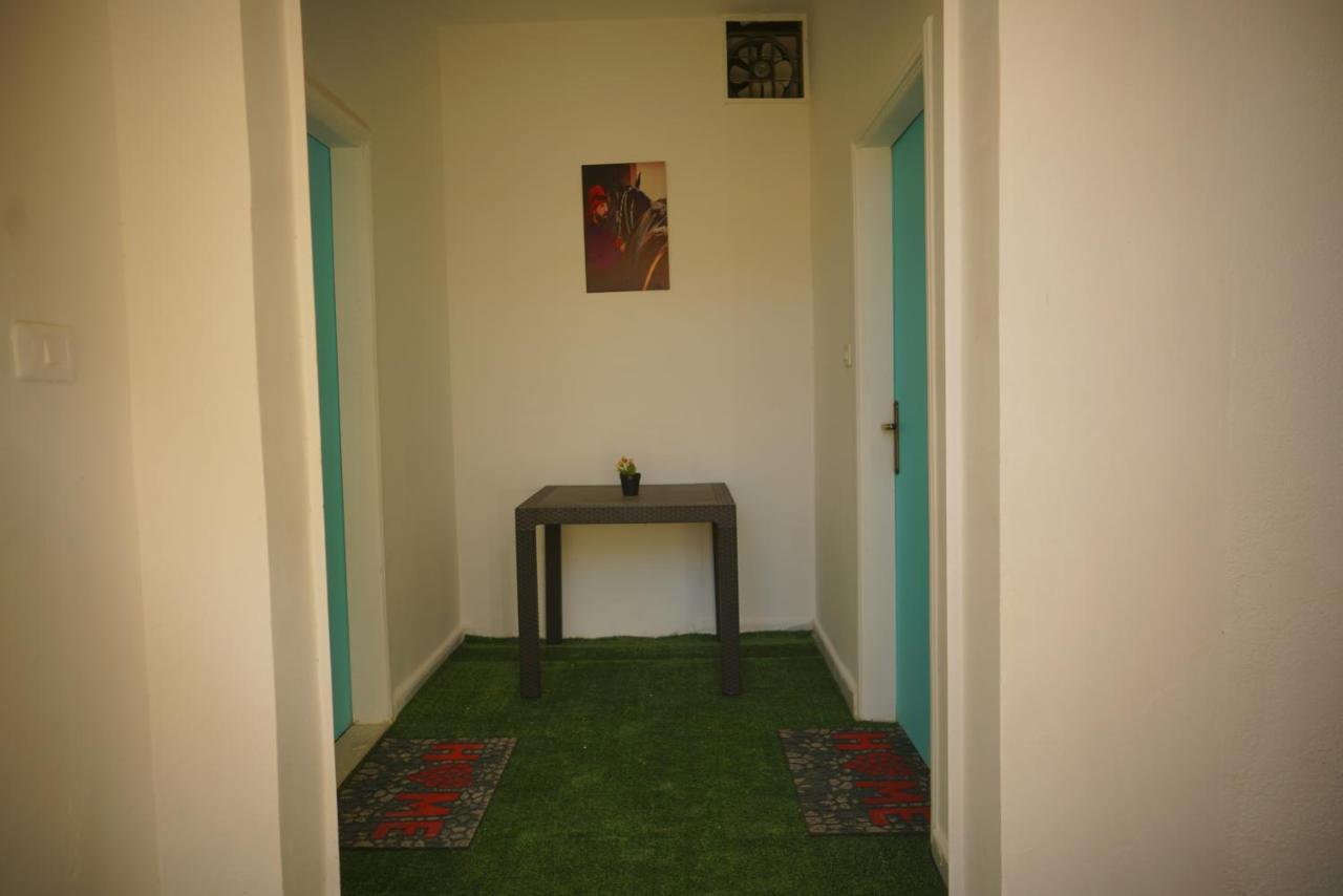 Petra Main Gate Studios وادي موسى المظهر الخارجي الصورة